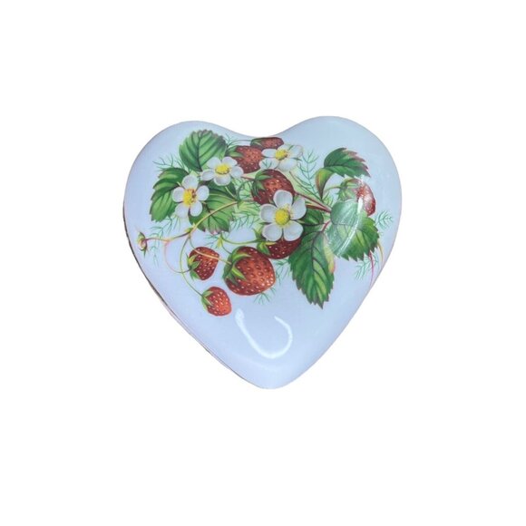 Vgt Hammersley Heart Shaped Hand-painted Bone China Trinket Box Strawberries - Picture 3 of 14